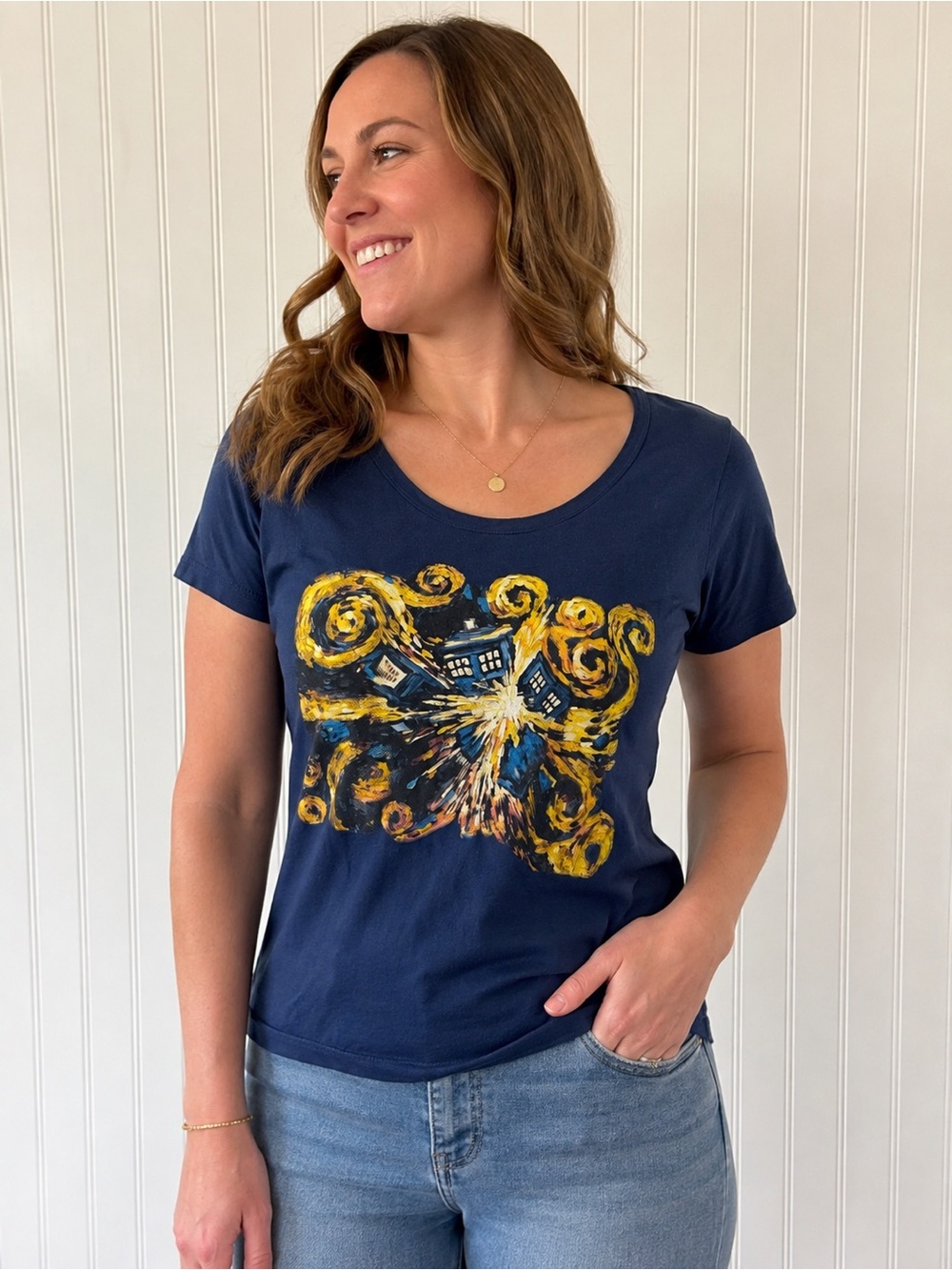 Doctor Who Her Universe 2012 Van Gogh TARDIS Graphic Tee Women’s M